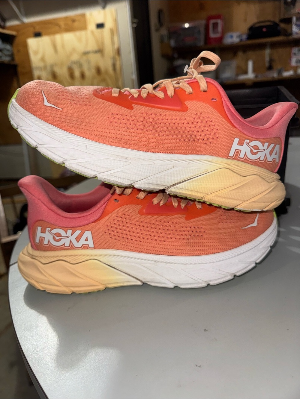 Hoka One One Women’s Arahi 7 Running Shoes Coral Size 7.5 B